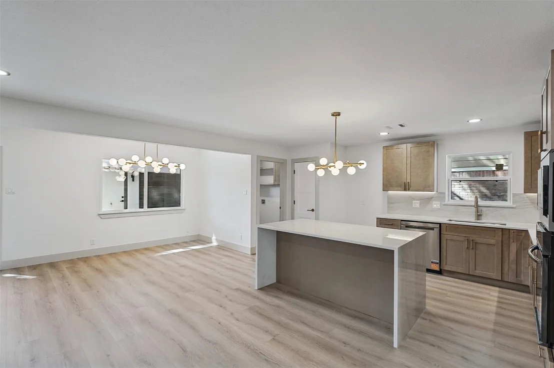 Photo of 2807 Shadowdale Drive