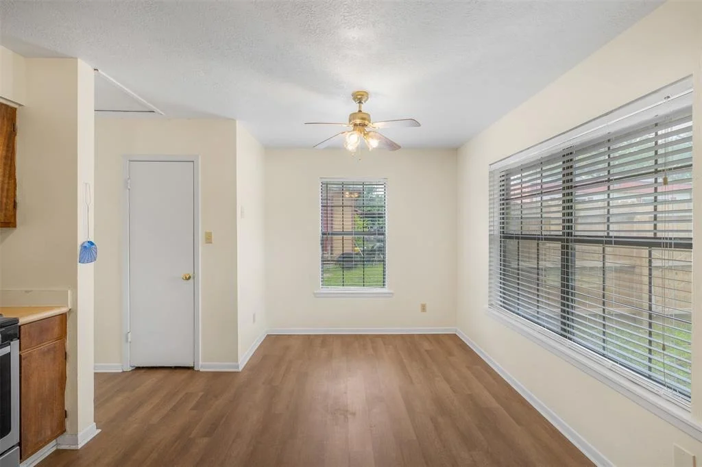 Photo of 906 W 3rd Street