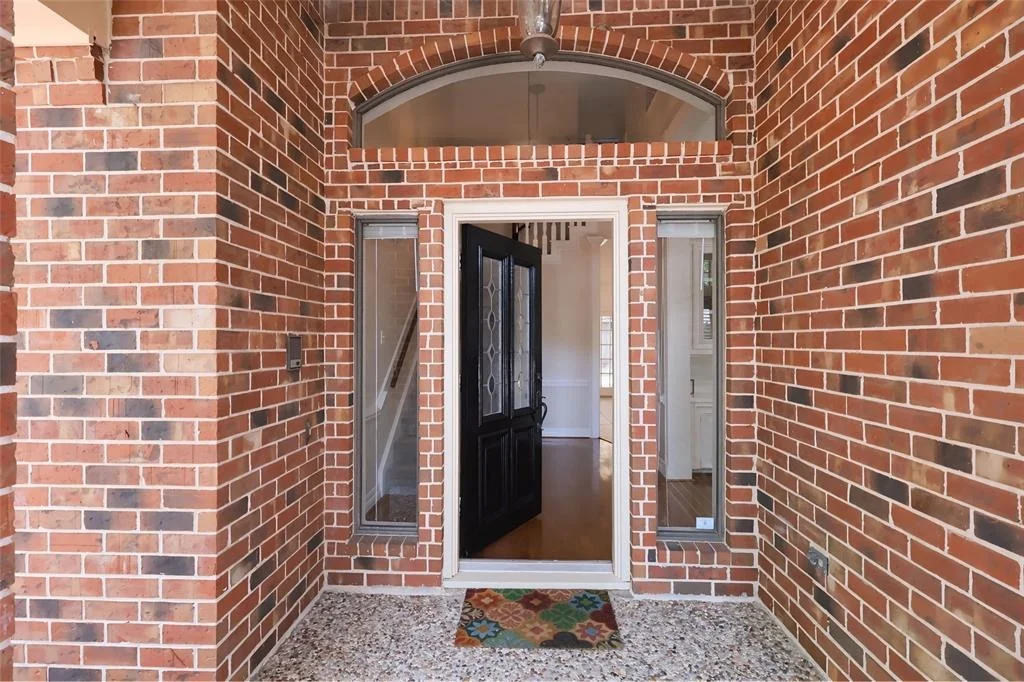 Photo of 2814 Rustic Woods Drive