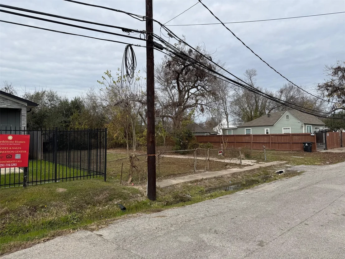 Photo of 3510 Cobb Street
