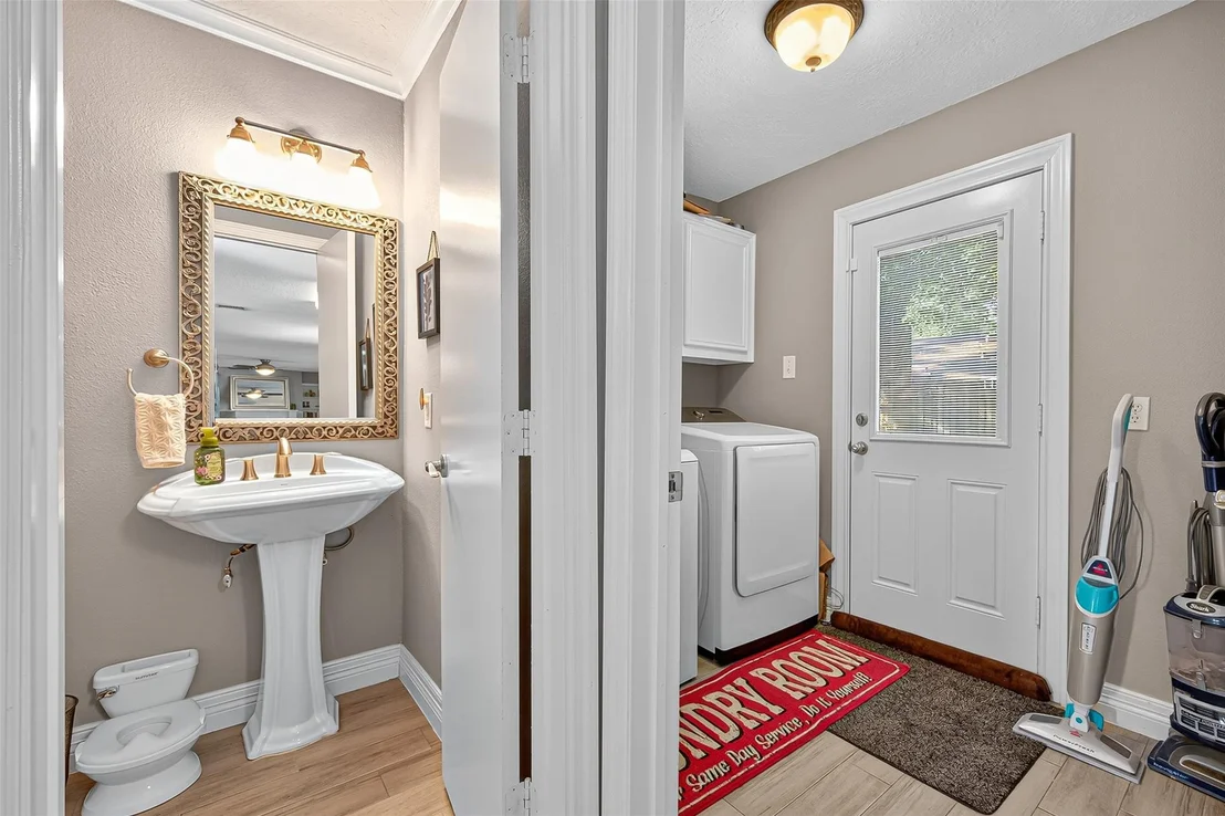 Photo of 2901 Maple Knoll Drive