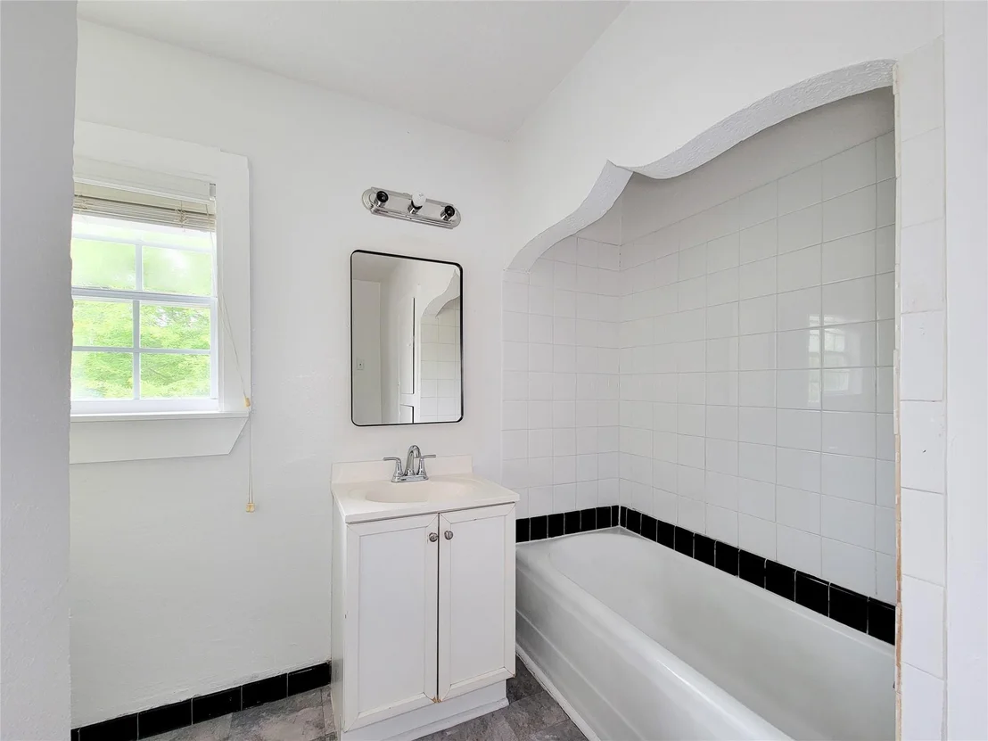 Photo of 8355 Wier