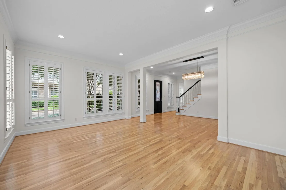 Photo of 3403 Crest Hill Lane