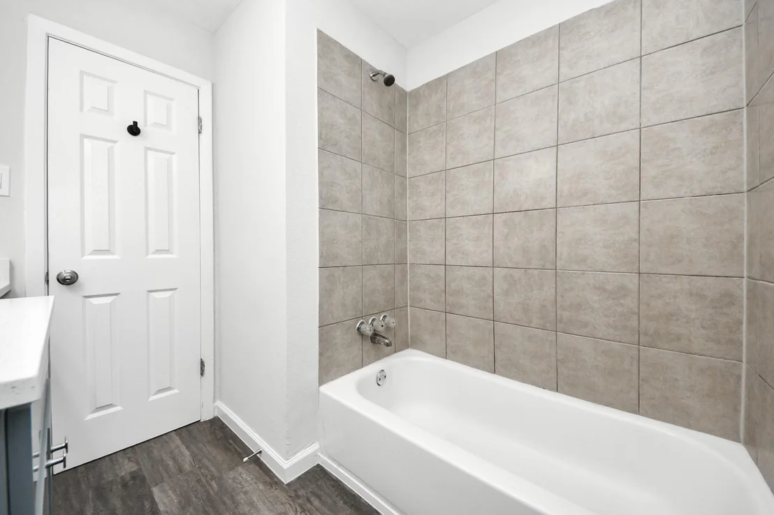 Photo of 6511 Mohawk Street