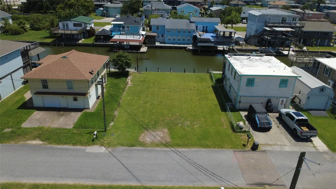 Photo of 28 Lakeside Drive