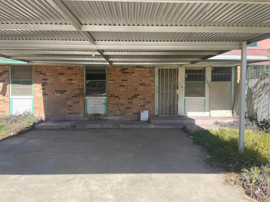 Photo of 7883 Hamlet Street