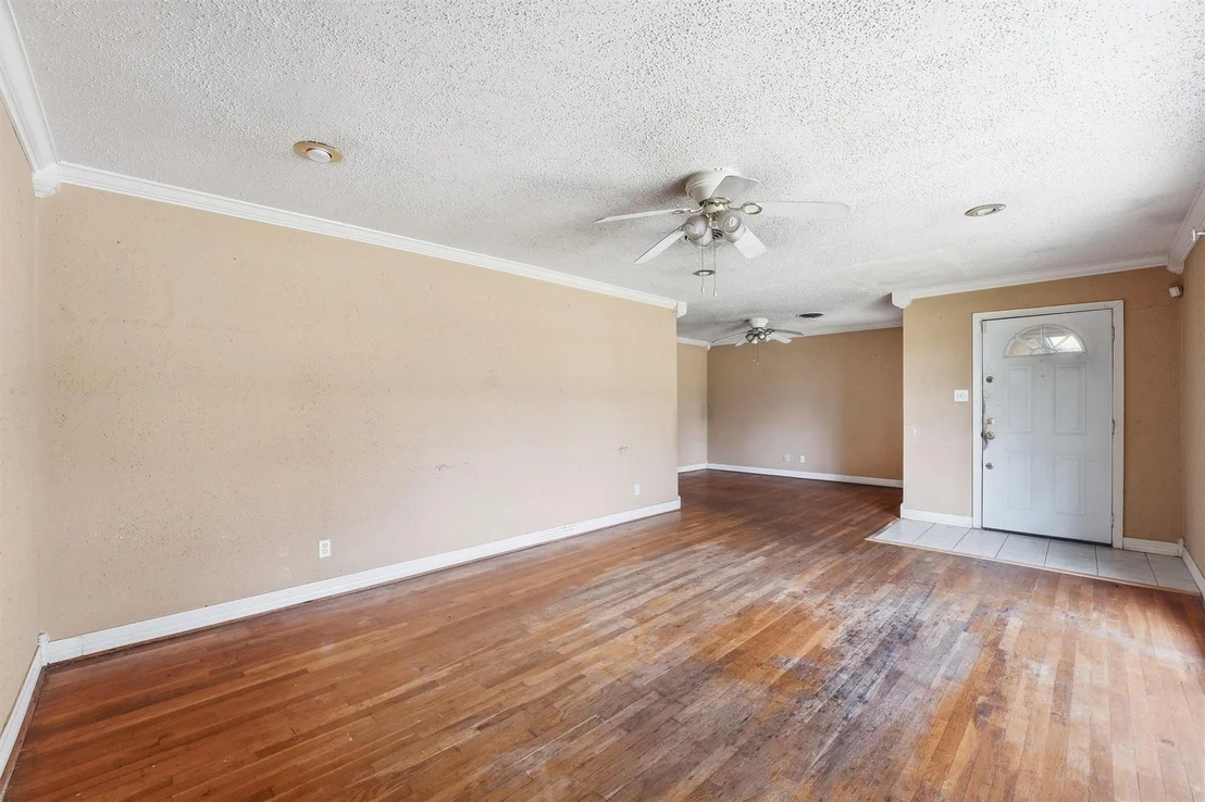 Photo of 11614 Mullins Drive