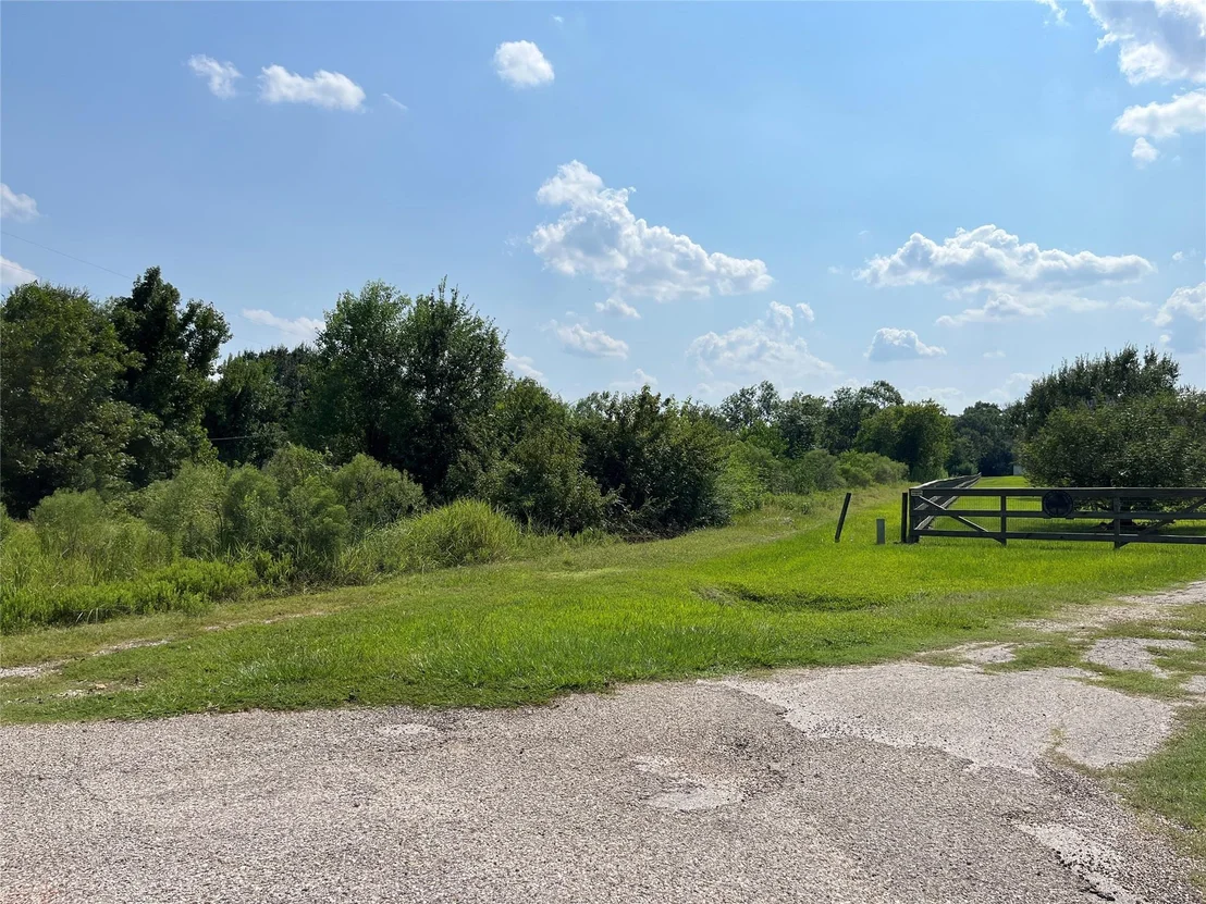 Photo of 5757 Burnett Road