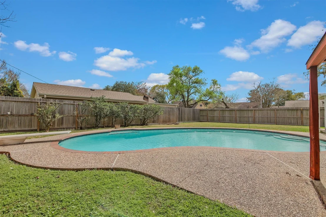 Photo of 3302 Morningview Drive