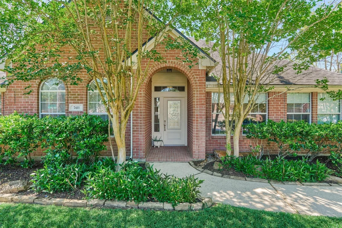 Photo of 7411 Nicholforest Lane