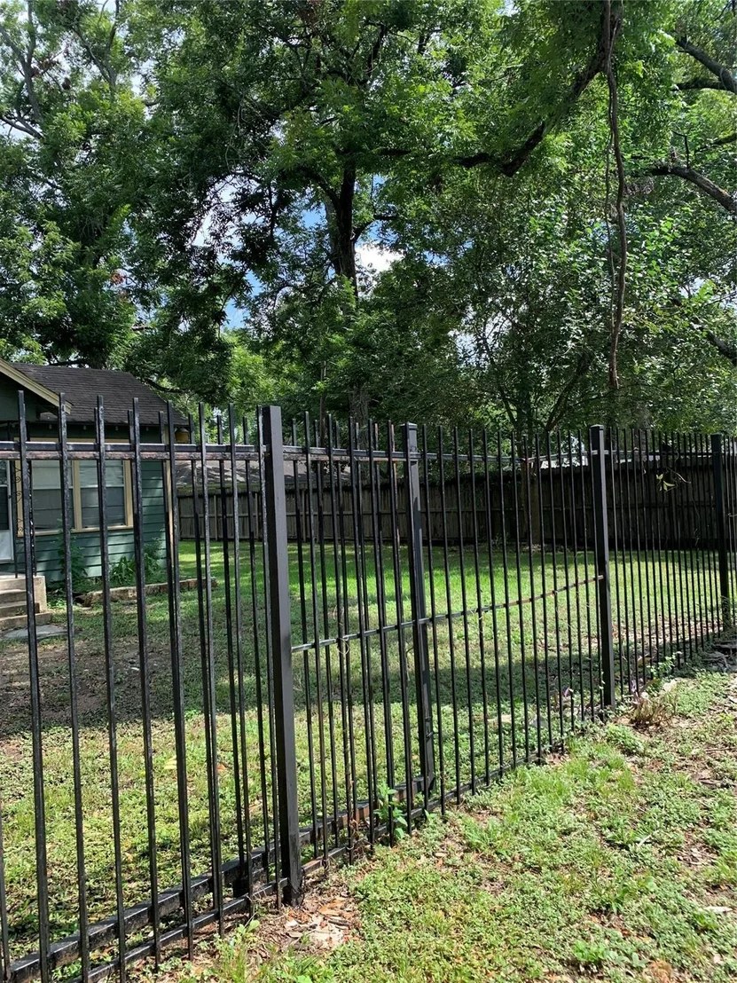 Photo of 1701 Priest Drive