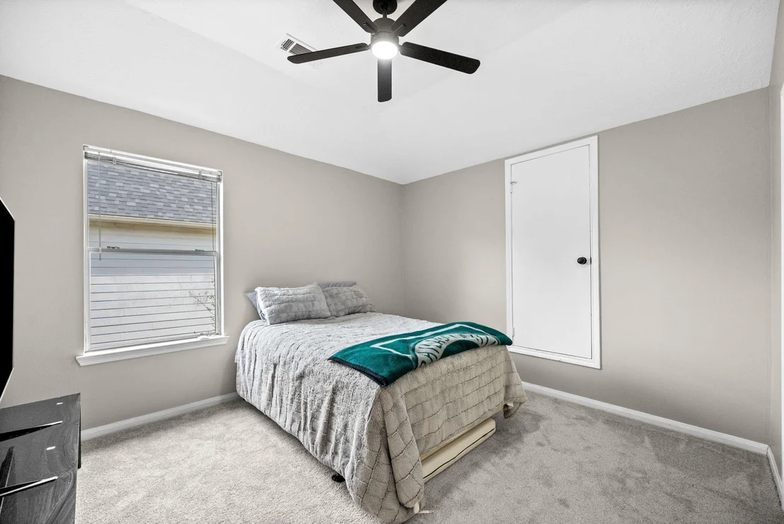 Photo of 814 Legend Spring Drive