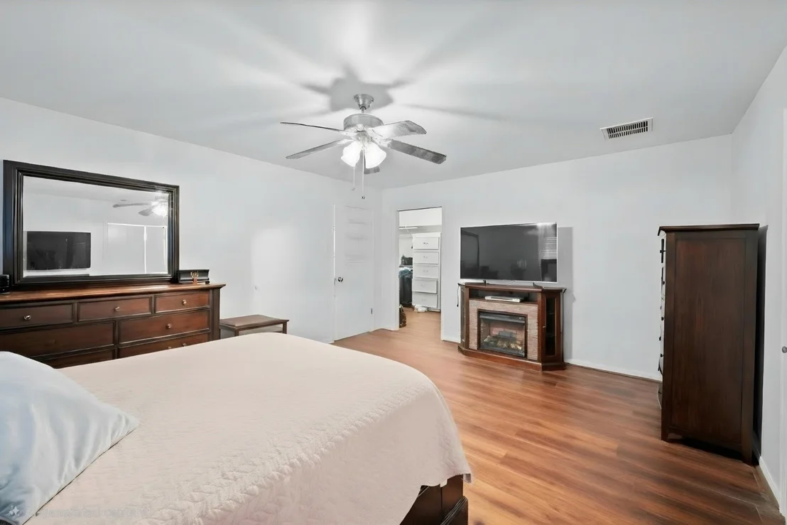 Photo of 6114 Rollingbrook Drive
