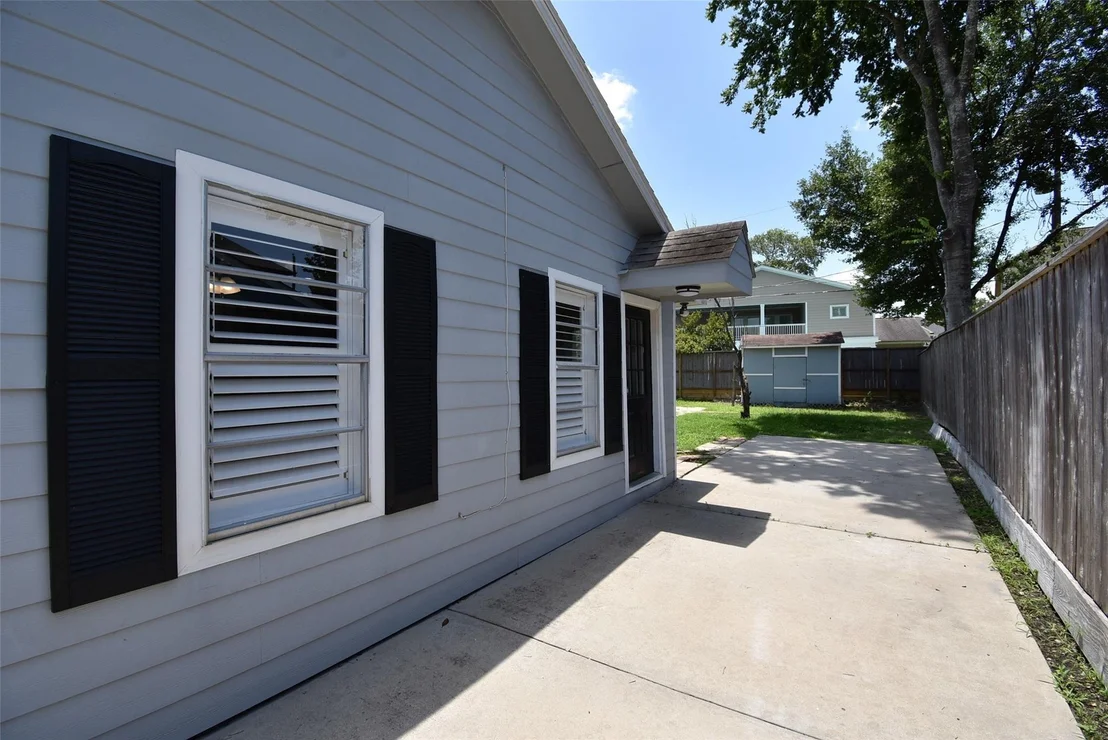 Photo of 1631 Chantilly Lane