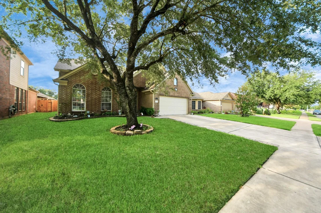 Photo of 922 N Sky Drive