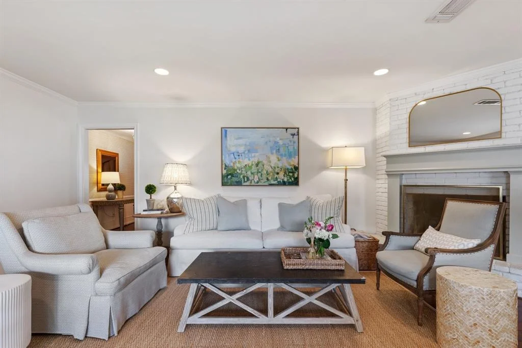 Photo of 7910 Meadowbriar Lane