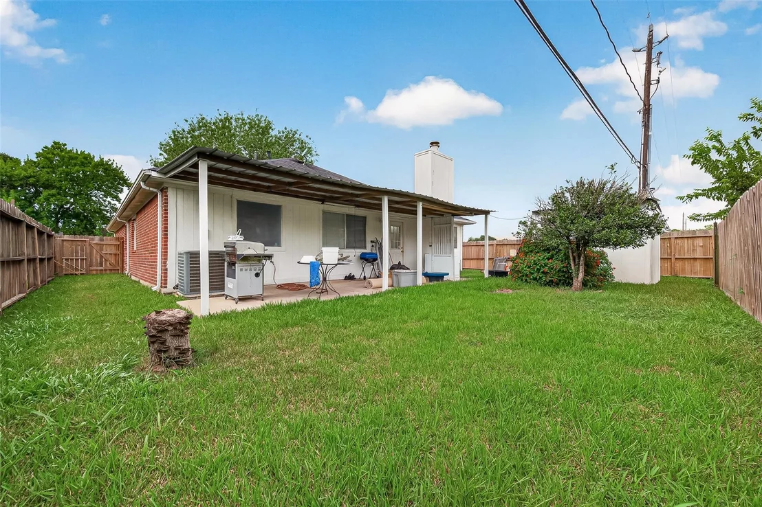 Photo of 3501 Riverside Drive
