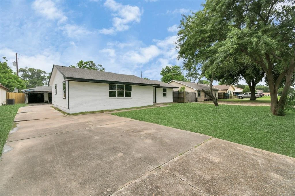 Photo of 214 W Texas Avenue