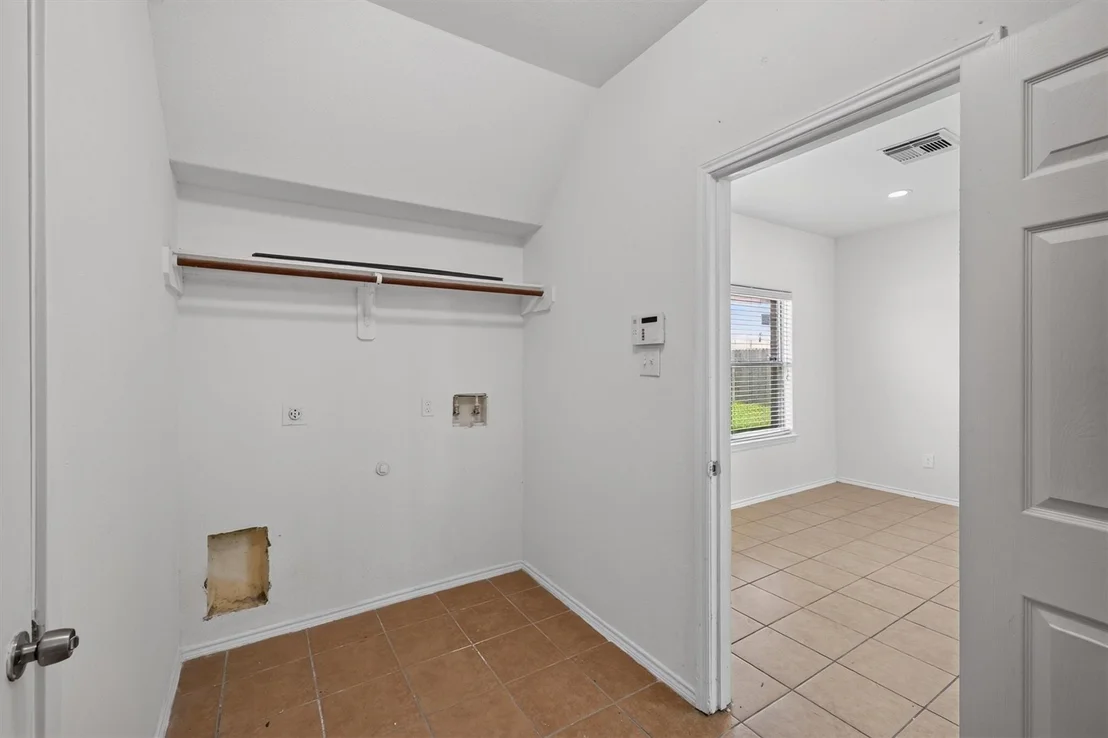 Photo of 206 Unique Court