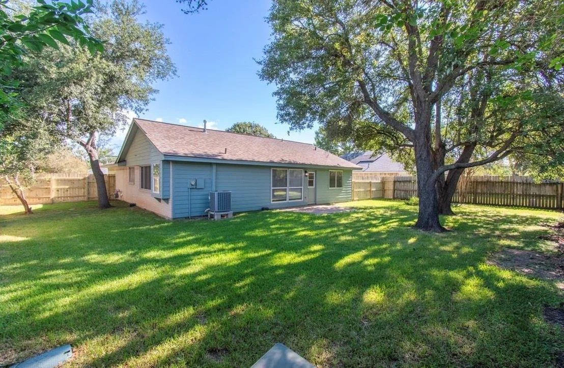 Photo of 462 Capehill Drive