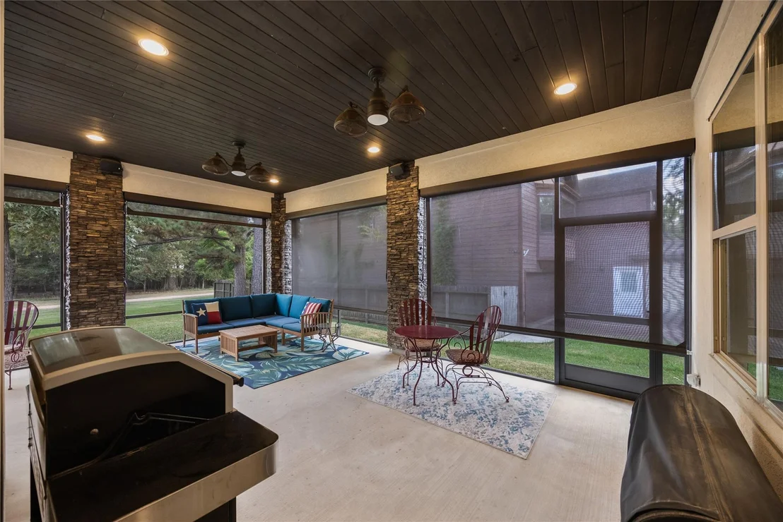 Photo of 12122 Hawthorne Drive