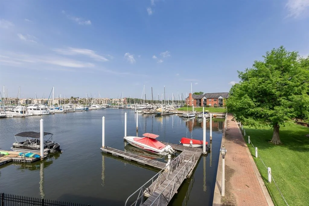 Photo of 305 Harborside Circle