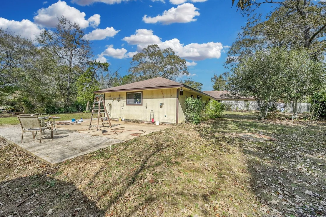 Photo of 16310 Weaver Lane