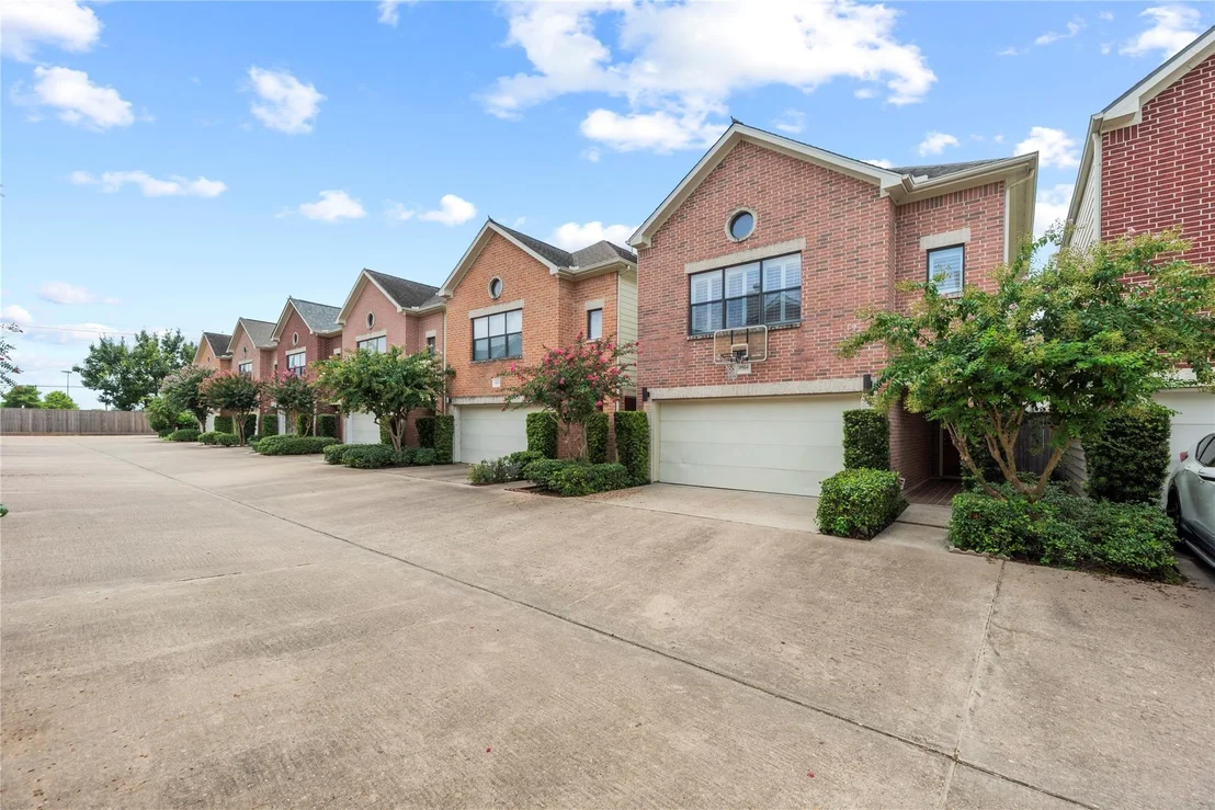 Photo of 9814 Riddlelink