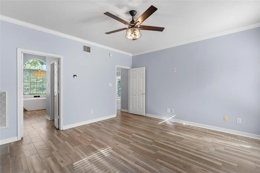 Photo of 32430 Edgewater Drive