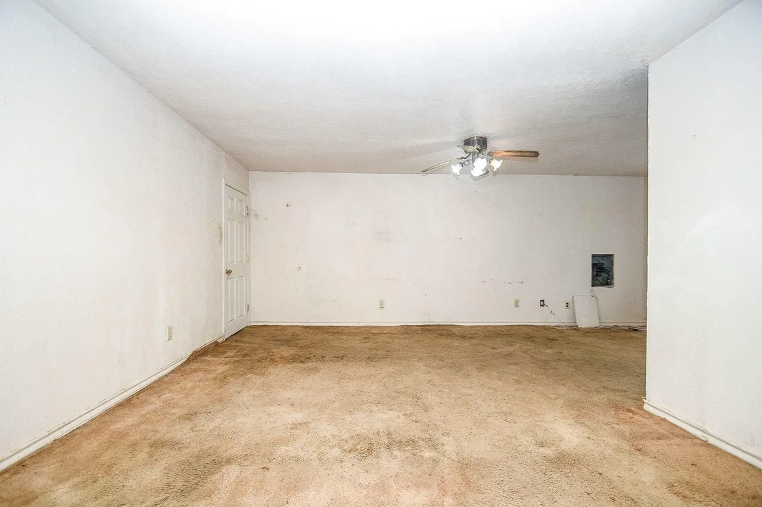 Photo of 5942 Pershing Street