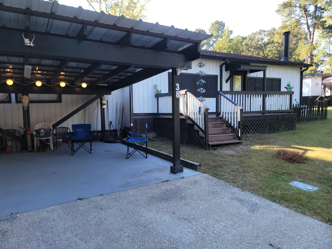 Photo of 38 E Whippoorwill Lane