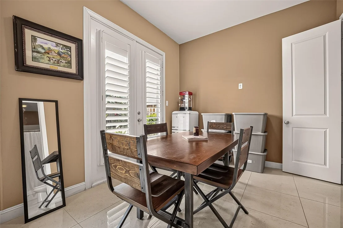 Photo of 10929 Upland Park