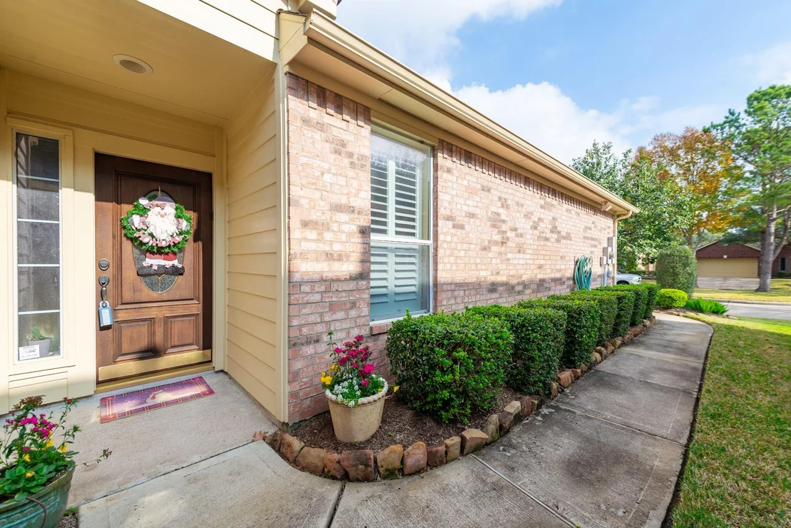 Photo of 5230 Sandyfields Lane