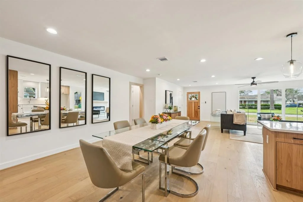 Photo of 10522 Mayfield Road