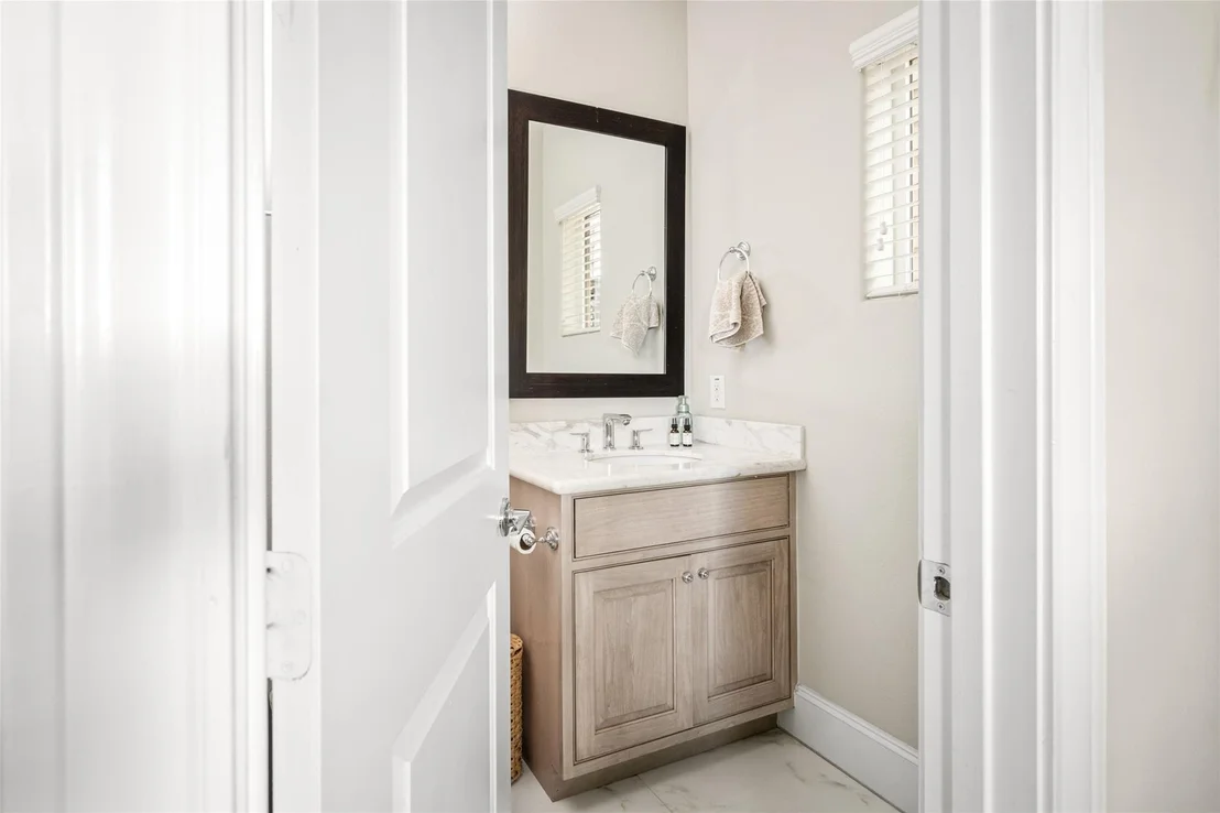 Photo of 8668 Emnora Lane