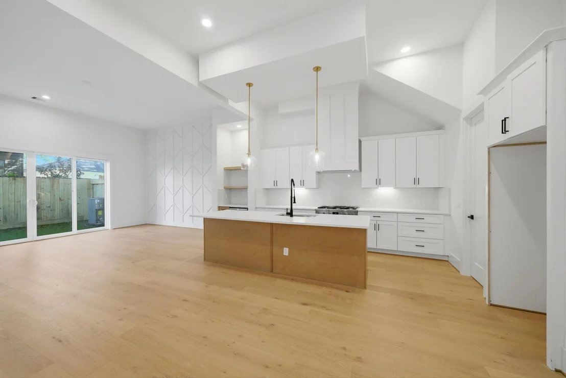 Photo of 1324 Lawrence Street