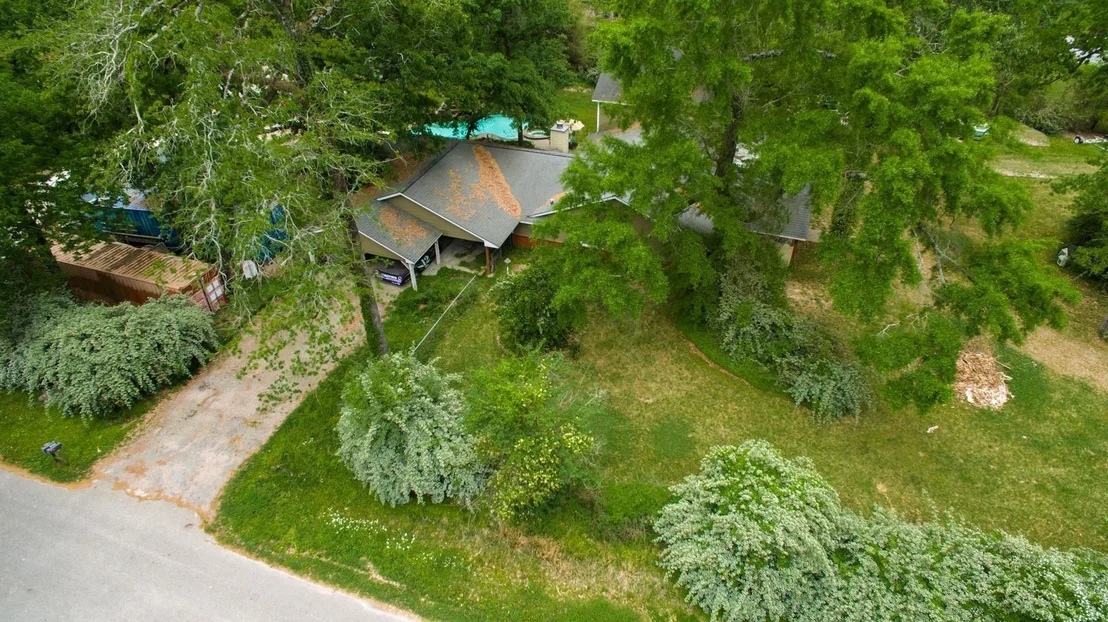 Photo of 1802 Pinewoods Way
