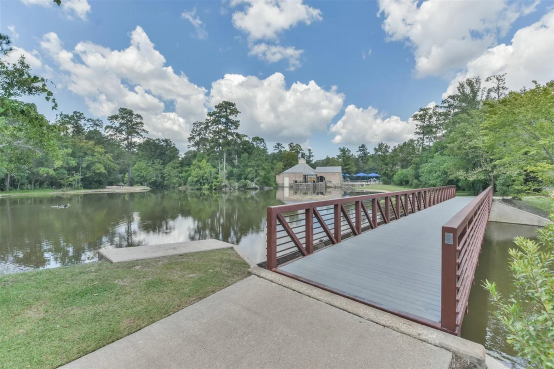 Photo of 151 W Coldbrook Circle