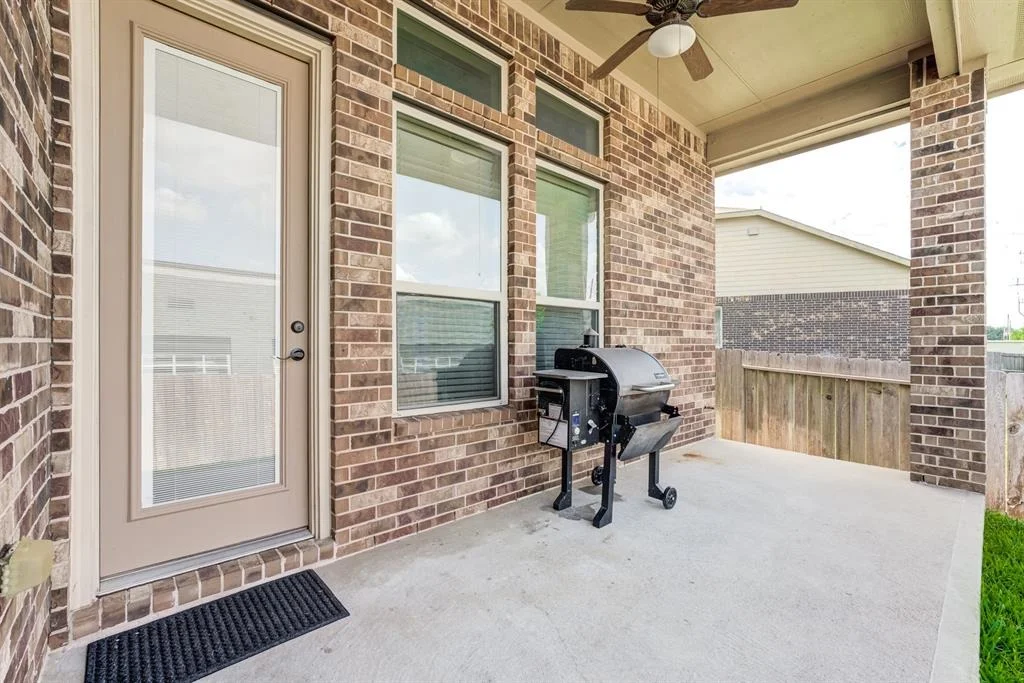 Photo of 21930 Avalon Queen Drive