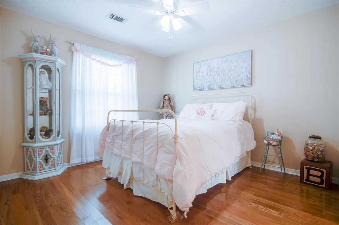 Photo of 614 Olde Oaks Drive