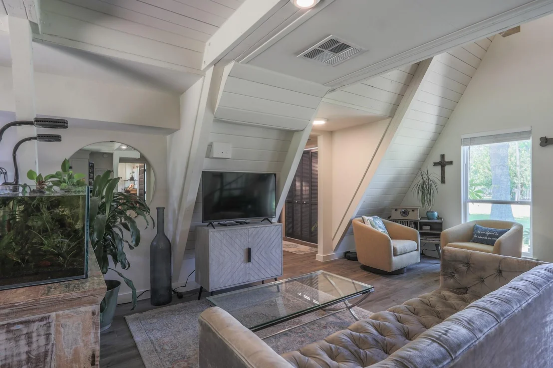 Photo of 2575 Cliff Drive