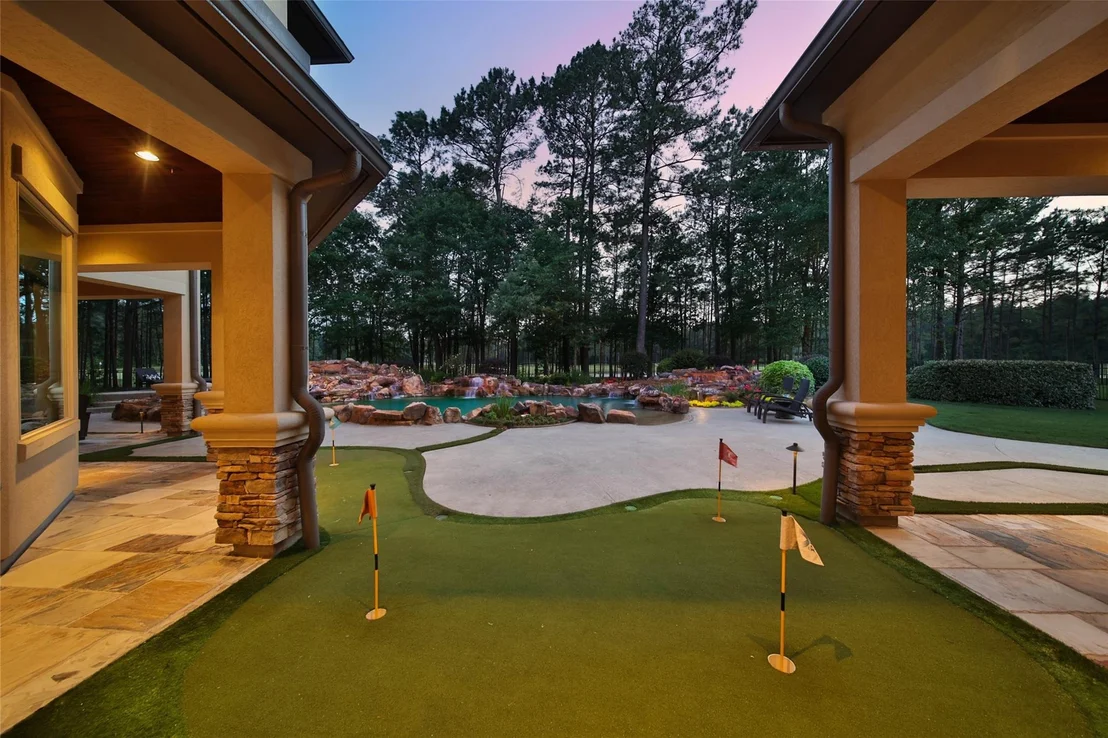 Photo of 852 Eagle Pointe