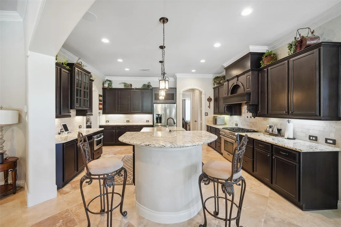 Photo of 5924 Oak Leaf Court