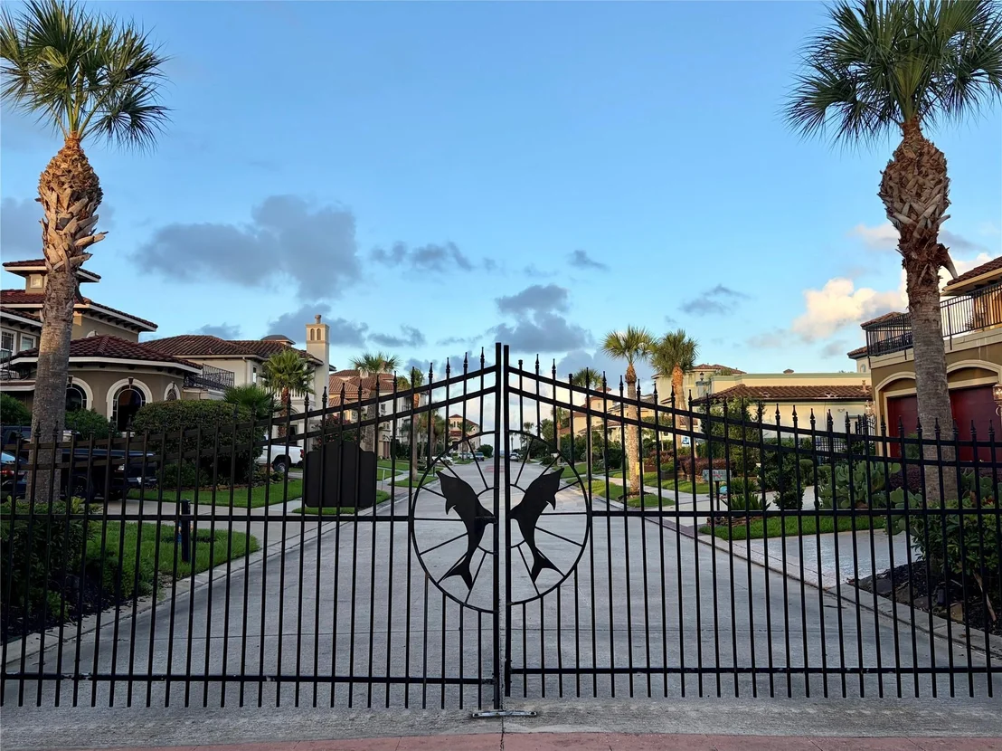 Photo of 537 Villa Drive
