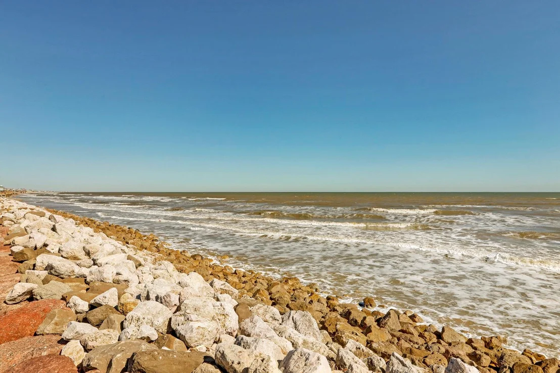 Photo of 814 Beach Drive