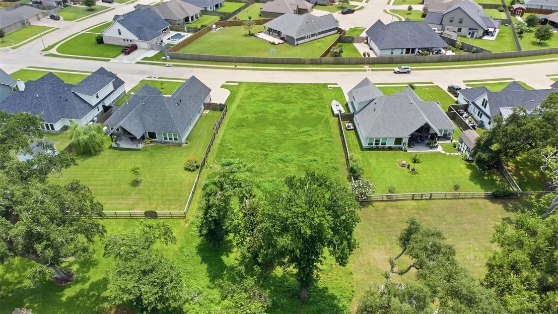Photo of 208 Creekside Lane