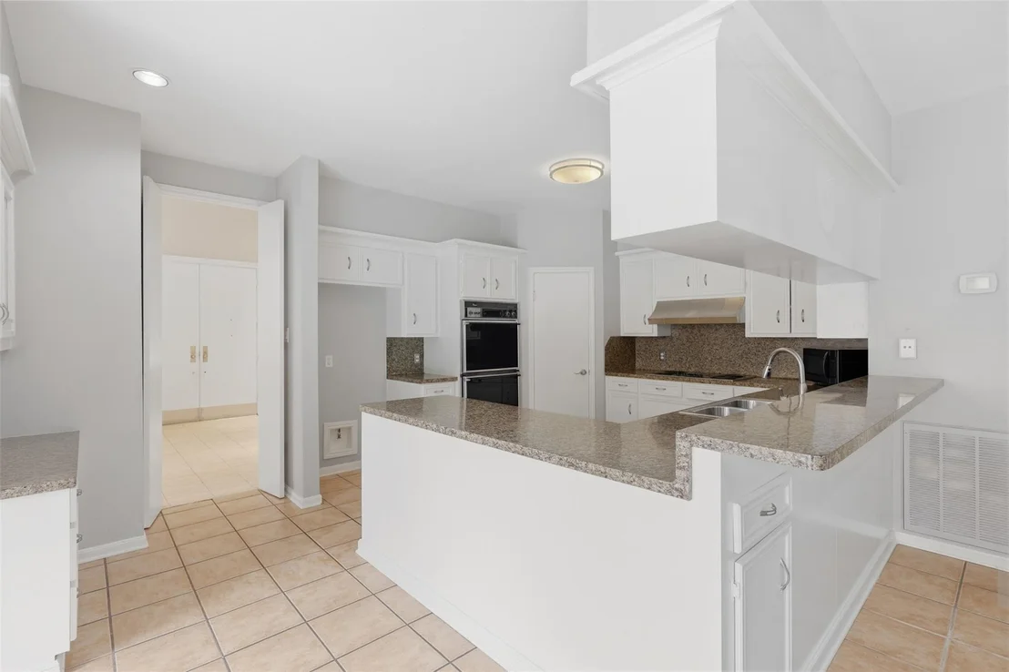 Photo of 12059 S Circle Drive