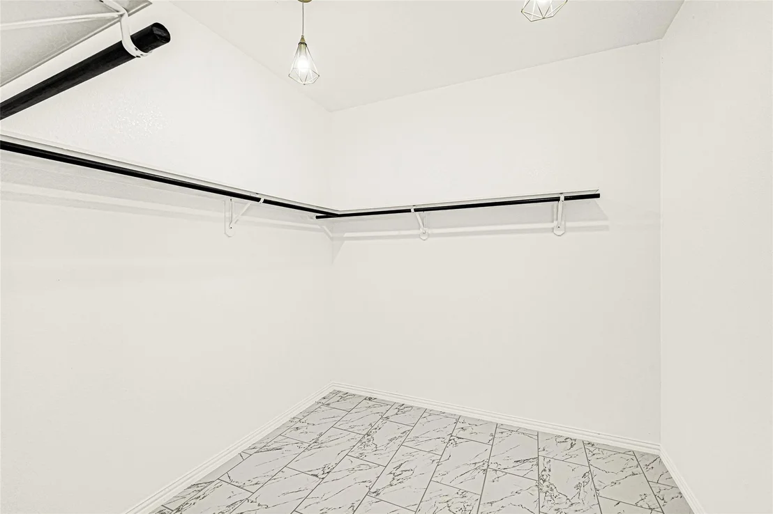 Photo of 1128 Peter Pine Street