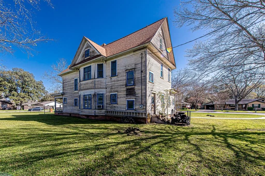 Photo of 406 7th Street