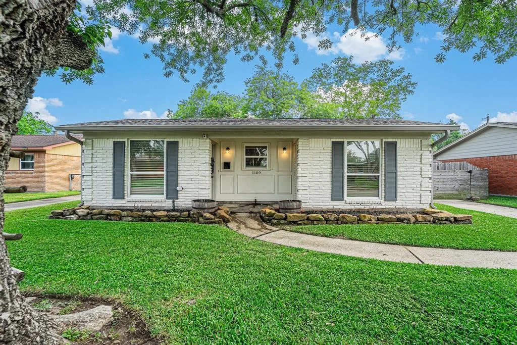 Photo of 1109 Helen Drive